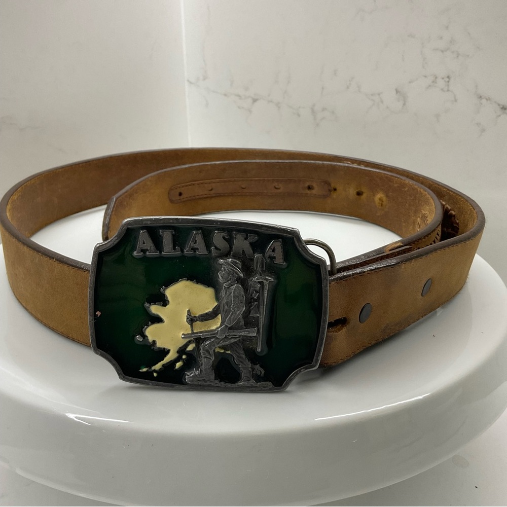 Tony Lama genuine leather men’s belt 39”-44.5” w/ vintage Alaska buckle